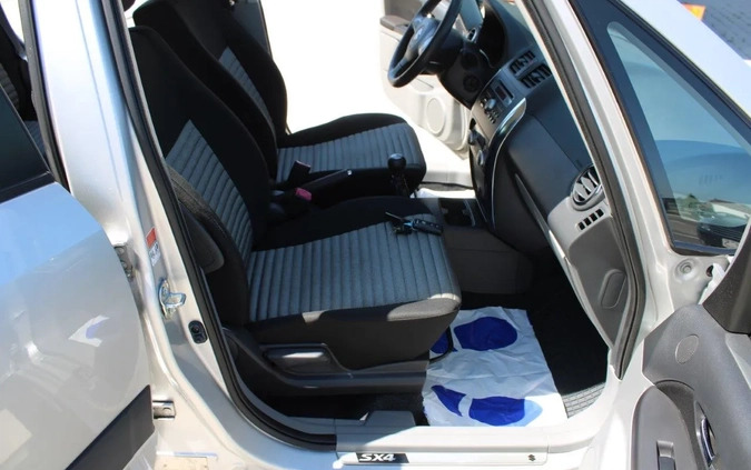 Suzuki SX4 cena 33900 przebieg: 111000, rok produkcji 2012 z Rumia małe 781